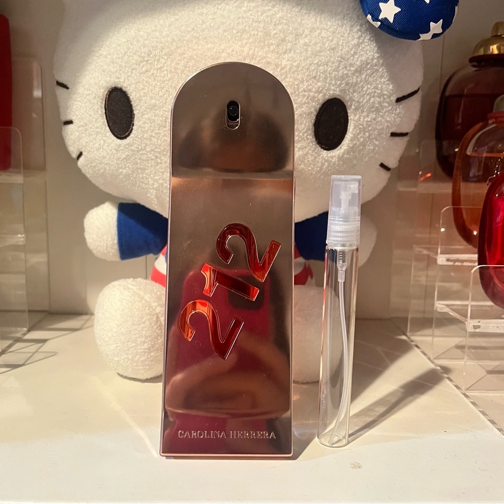 Carolina Herrera 212‎ Metallic Gold Perfume 10ML